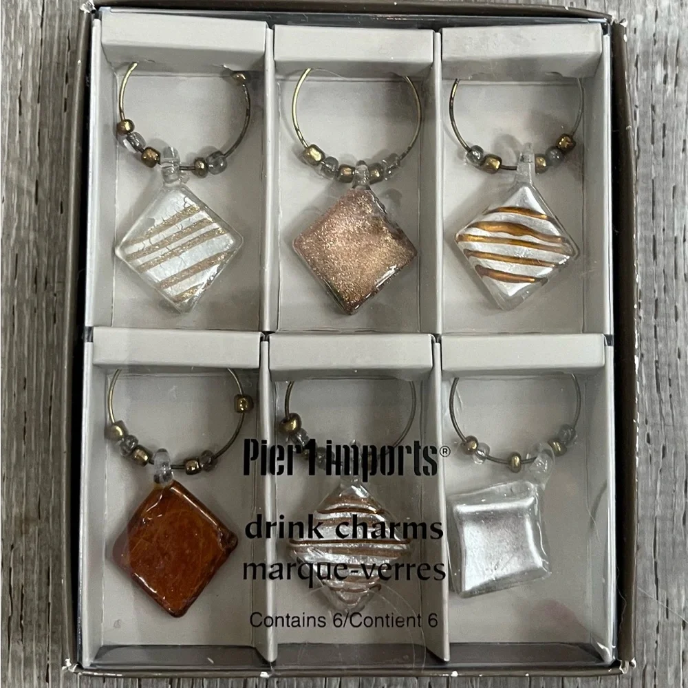 New Pier 1 Imports Wine Glass Drink Charm Set of 6 venetian glass diamond Charms
